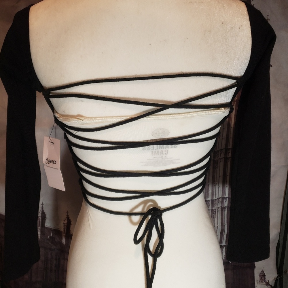 3/10$NWT! Black off shoulder lace up back crop top - Picture 7 of 9